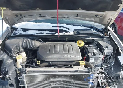 2014 Chrysler Town & Country Touring z USA, uszkodzony, nr VIN 2C4RC1BGXER269733